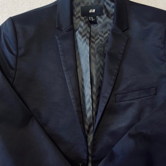 H&M Black Blazer - Picture 2 of 7